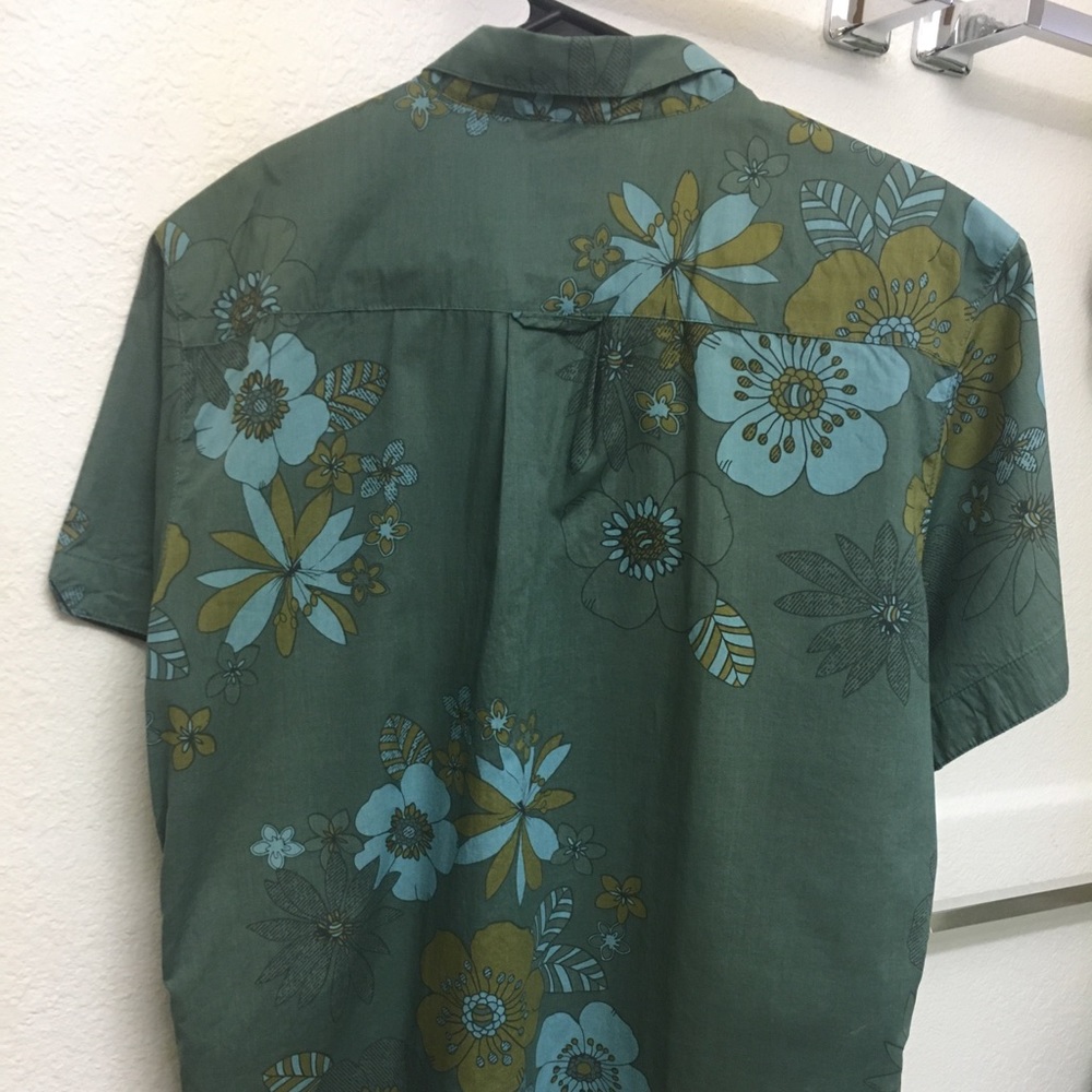 Lost Enterprises Button-Down Collared Shirt - image 2